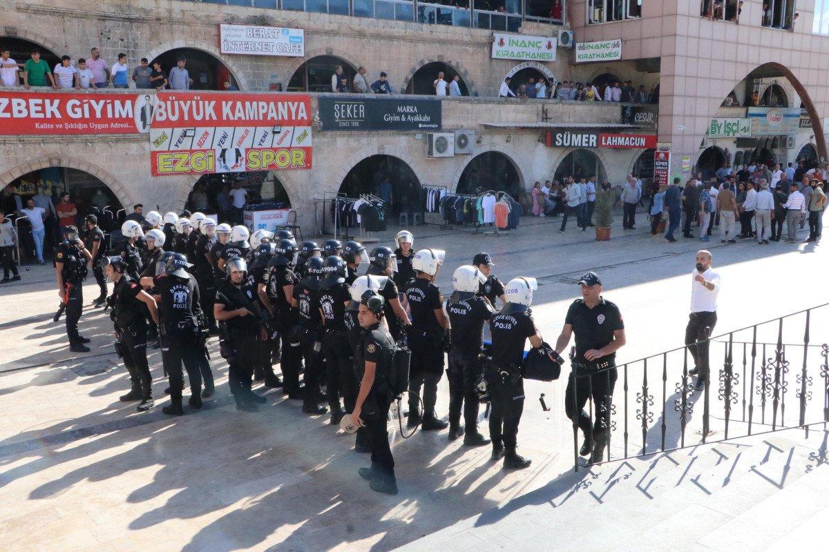 Terörist Abdullah Öcalan lehine slogan atan 5 kişi, gözaltına alındı
