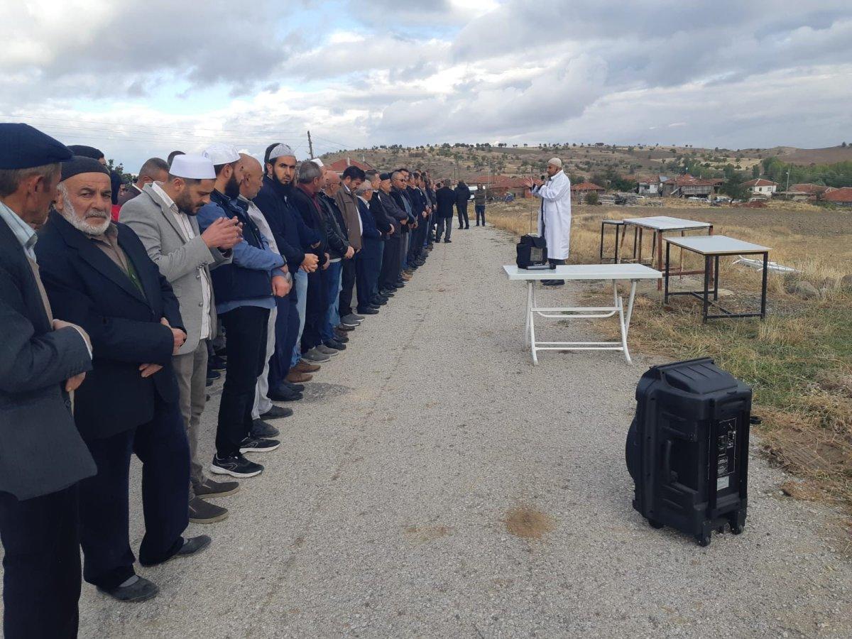 Ankara'da katledilen anne ve çocukları defnedildi