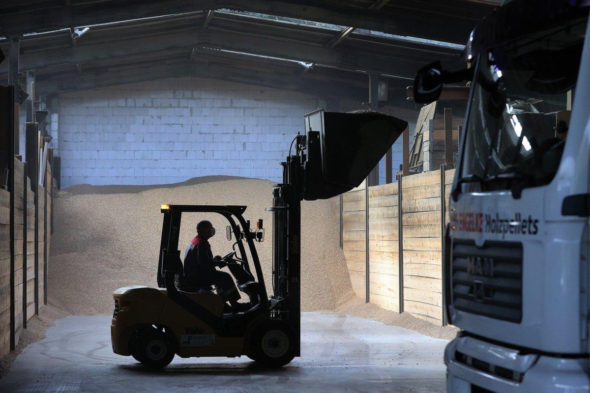 Bloomberg: Çaresiz Avrupalılar, dünyanın en eski yakıtına geri döndü