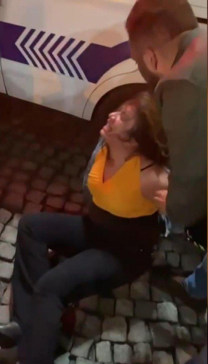 Kağıthane’de, polisin alkollü kadın sürücü ile imtihanı kamerada