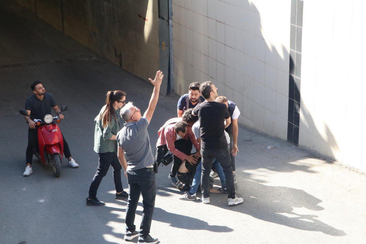 Terörist Abdullah Öcalan lehine slogan atan 5 kişi, gözaltına alındı