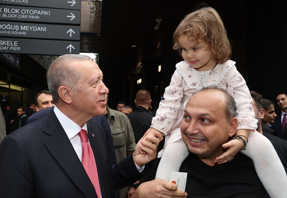 Cumhurbaşkanı Erdoğan'a İstanbul'da yoğun ilgi