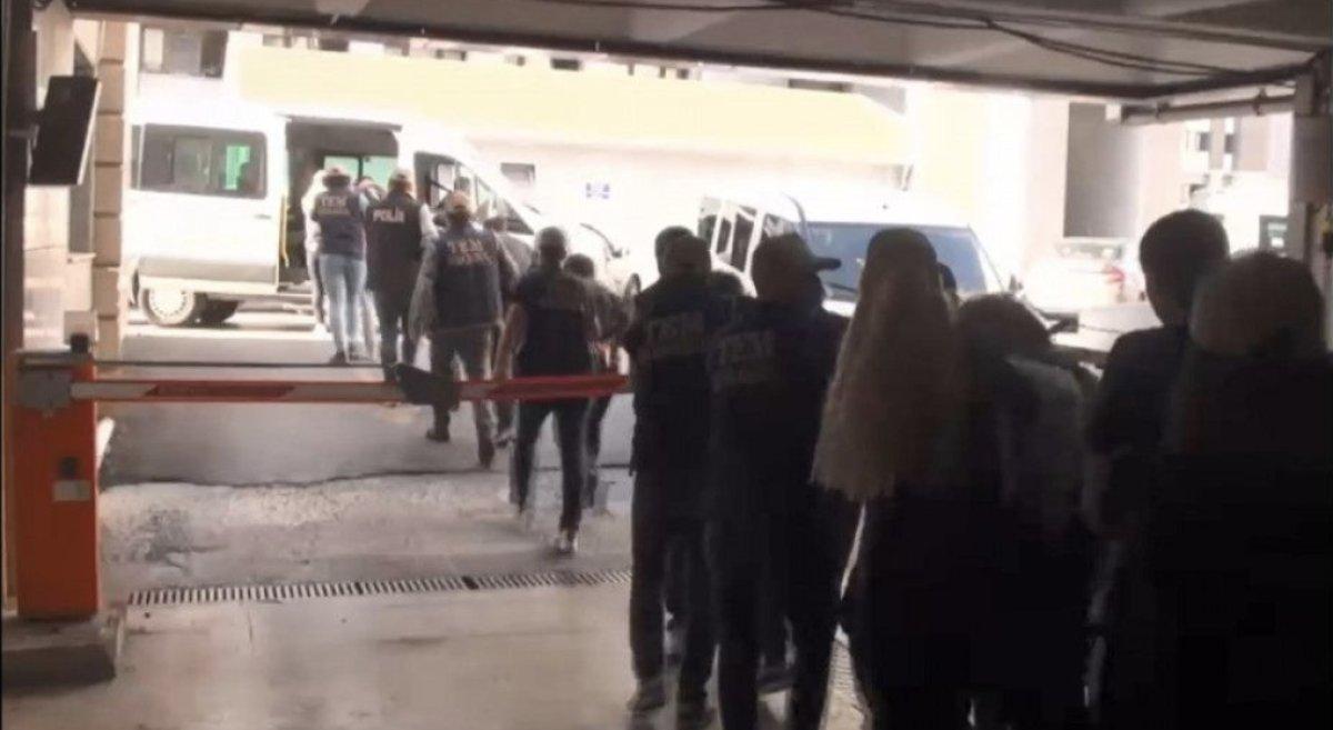 İstanbul'da terör operasyonunda 12 kişiye gözaltı