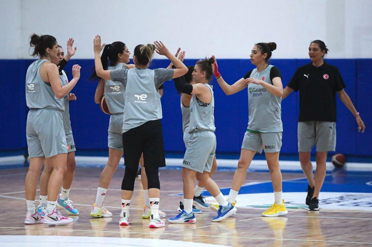 Potanın Perileri, dünya sıralamasında 4 basamak geriledi