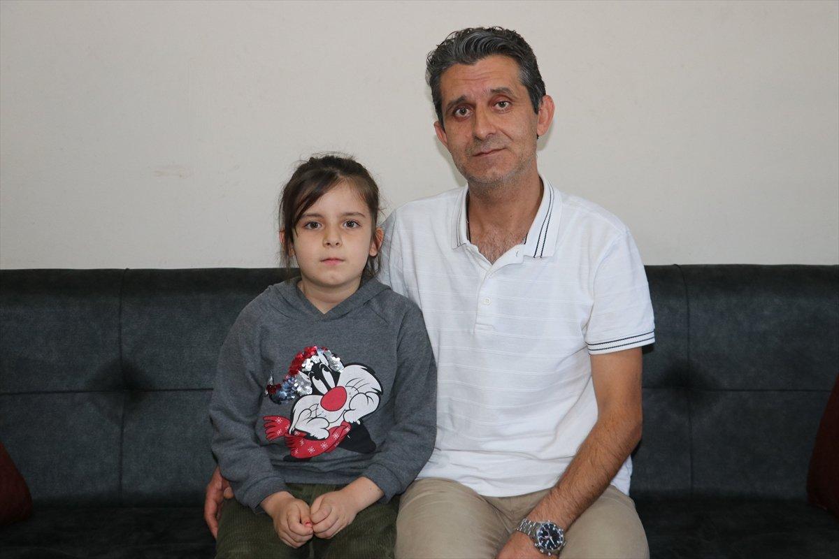 Sakarya'da başıboş köpekler, küçük çocuğa saldırdı