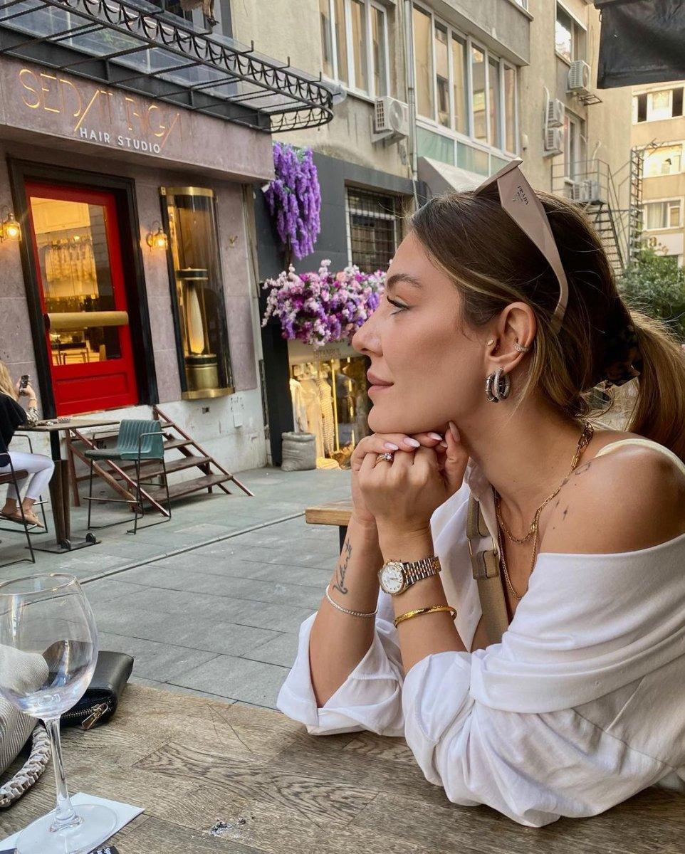 Ege Kökenli, kulak küçültme operasyonu geçirdi