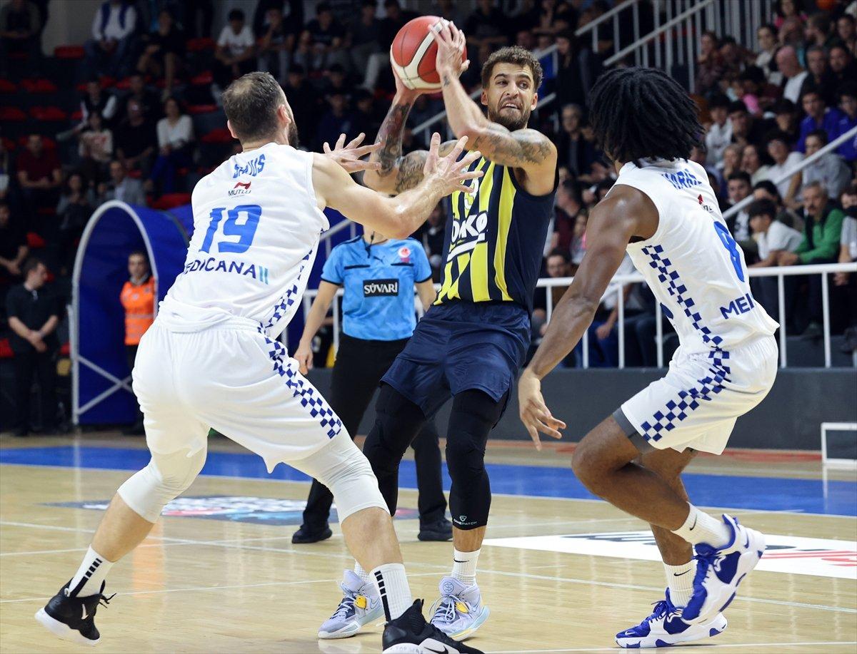 Fenerbahçe, Büyükçekmece Basketbol'u mağlup etti