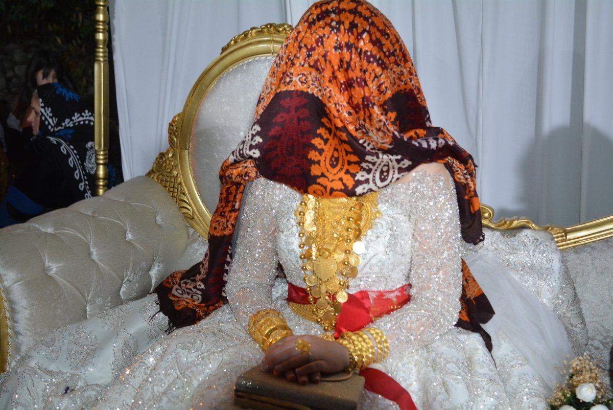 Hakkari’de aşiret düğününe 10 bin kişi katıldı