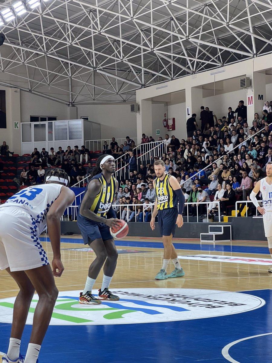 Fenerbahçe, Büyükçekmece Basketbol'u mağlup etti