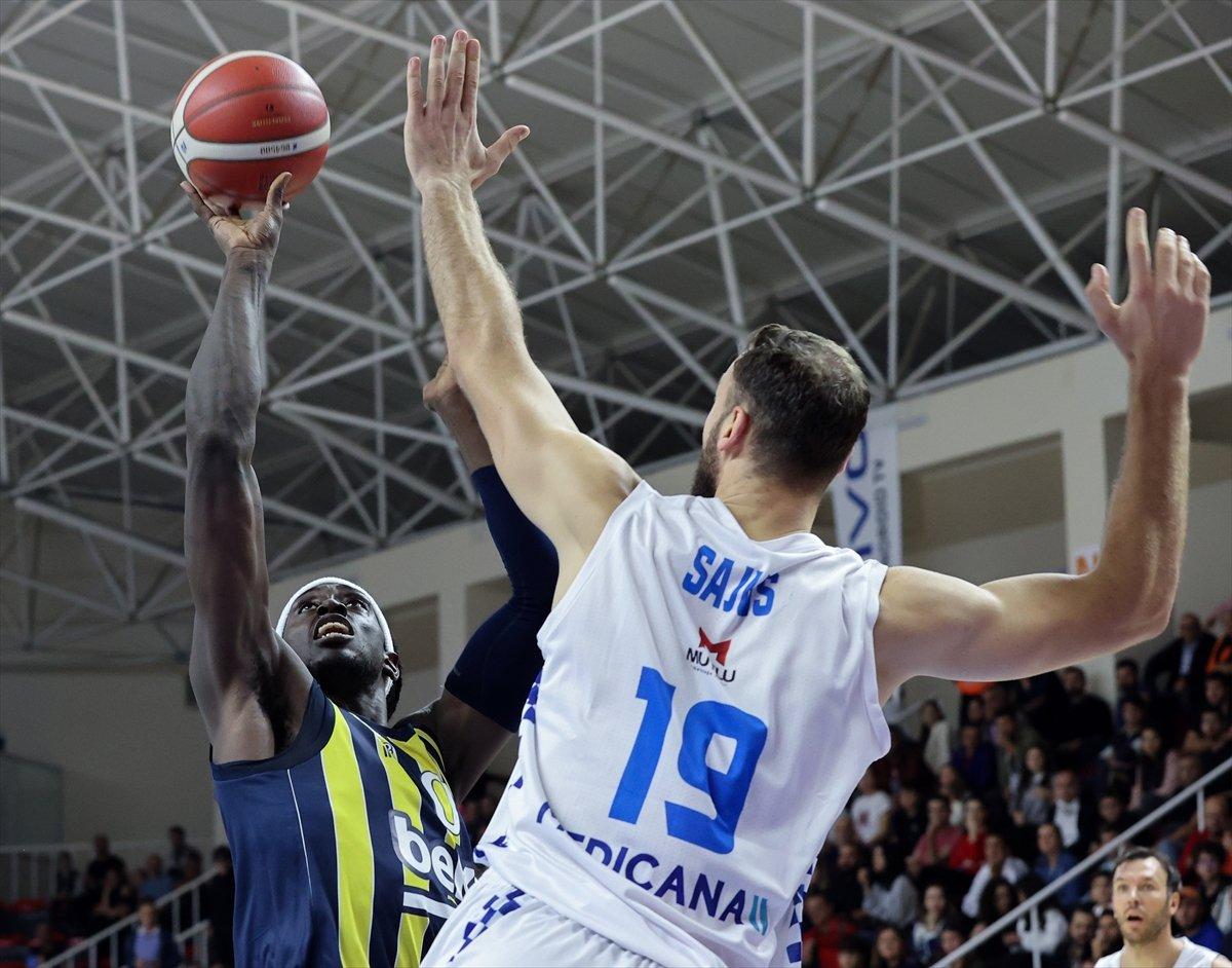 Fenerbahçe, Büyükçekmece Basketbol'u mağlup etti