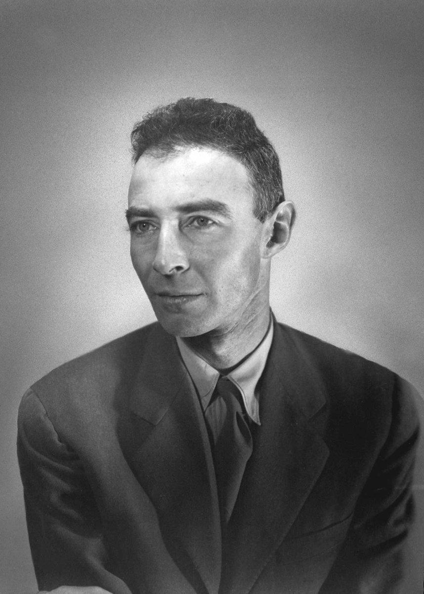 Atom bombasını icat eden Robert Oppenheimer hakkında Türkçede yazılmış tek eser
