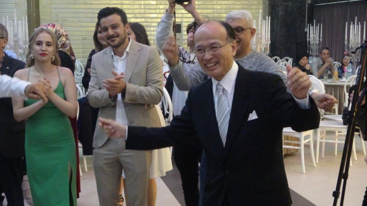 Uşaklı gelin ile Japonyalı damadın düğününde renkli görüntüler ortaya çıktı