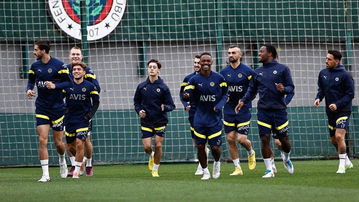 AEK Larnaca - Fenerbahçe maçı ne zaman, saat kaçta ve hangi kanalda?