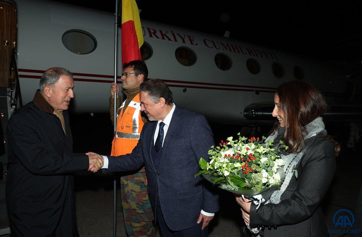 Milli Savunma Bakanı Akar Brüksel'de