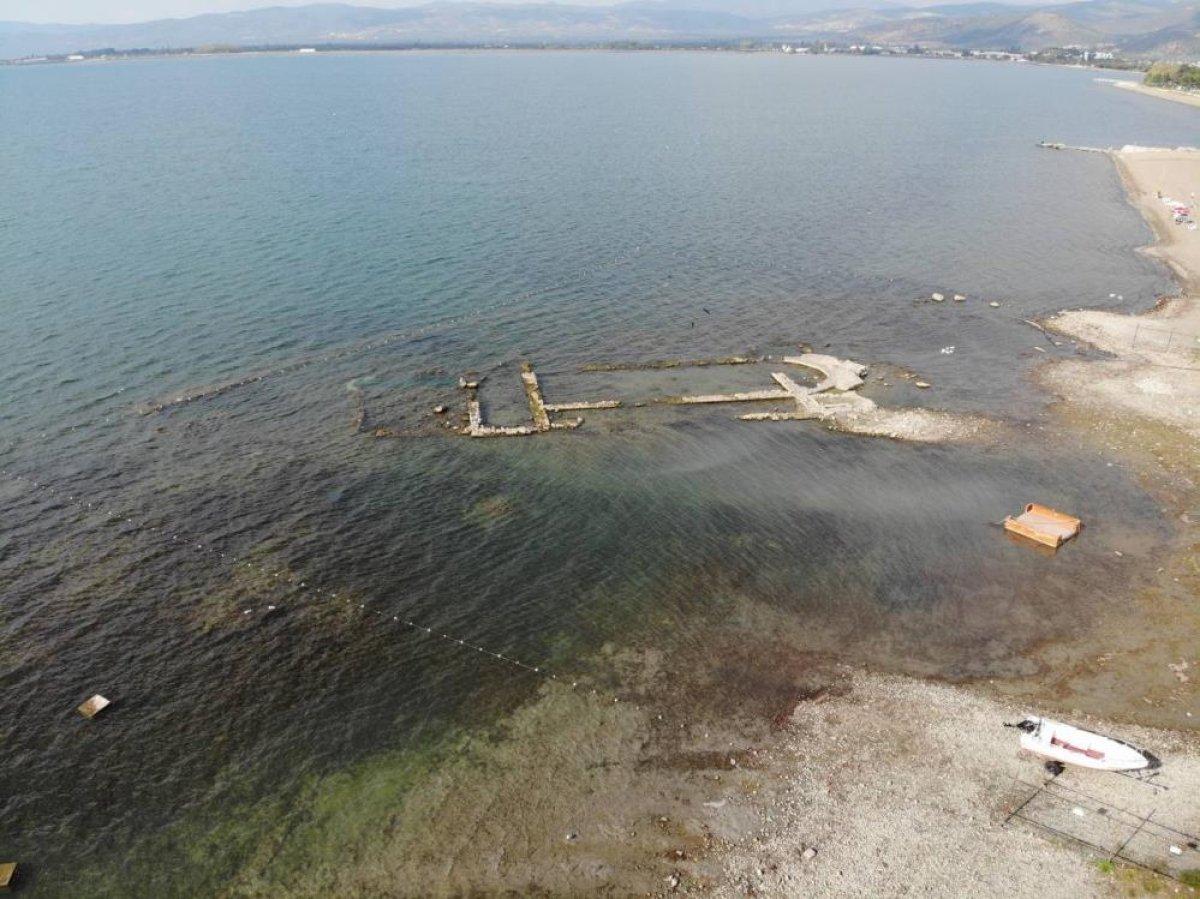 İznik Gölü'nde su çekilmesi 200 metreyi aştı