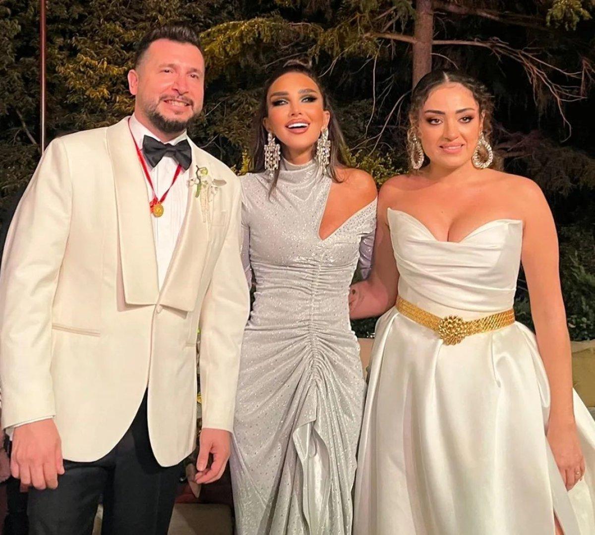 İbrahim Tatlıses, kızı Dilan Çıtak'a altın kemer taktı