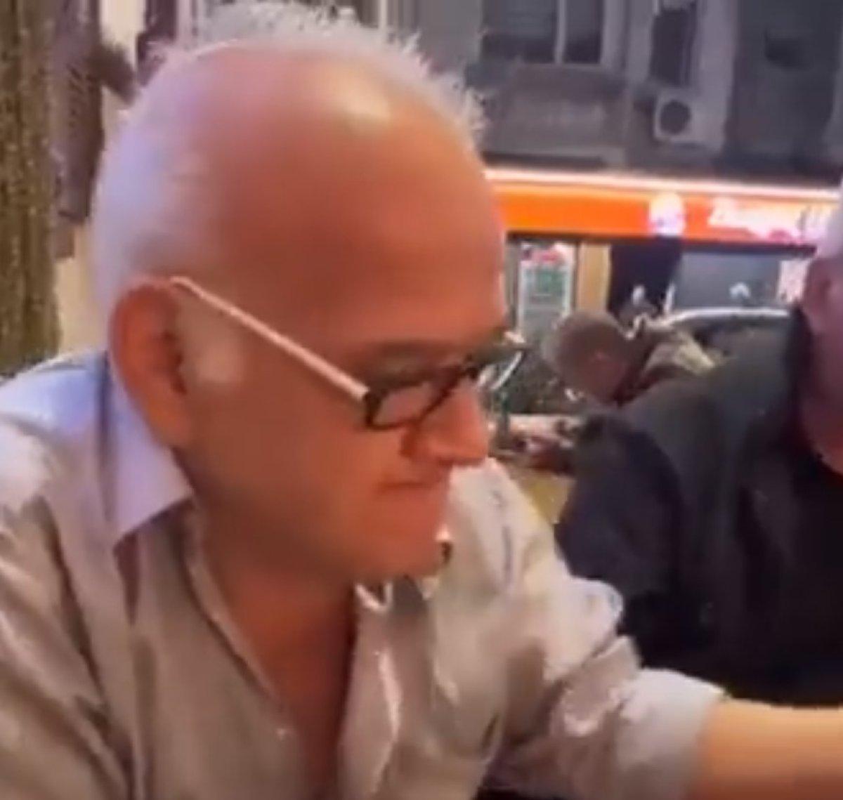 Ahmet Çakar'ın gözlüklerini silme şekli tartışma yarattı