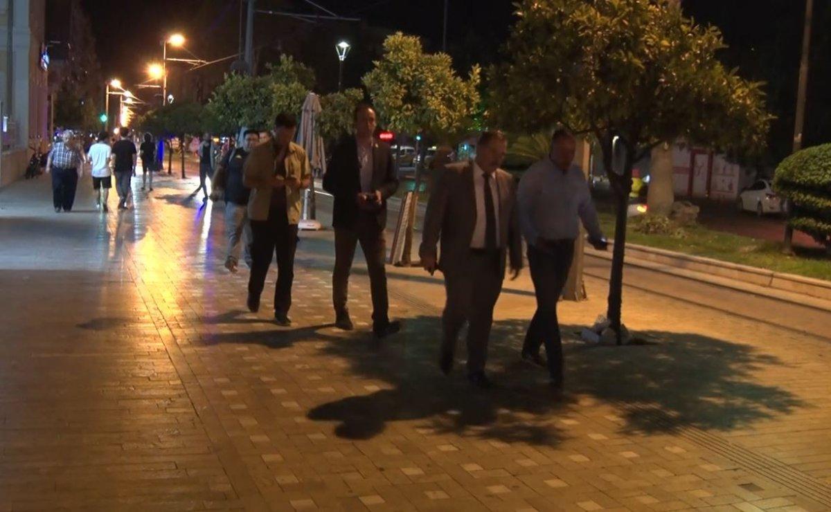 Antalya'da emniyet müdürü gece yürüyerek denetim yaptı