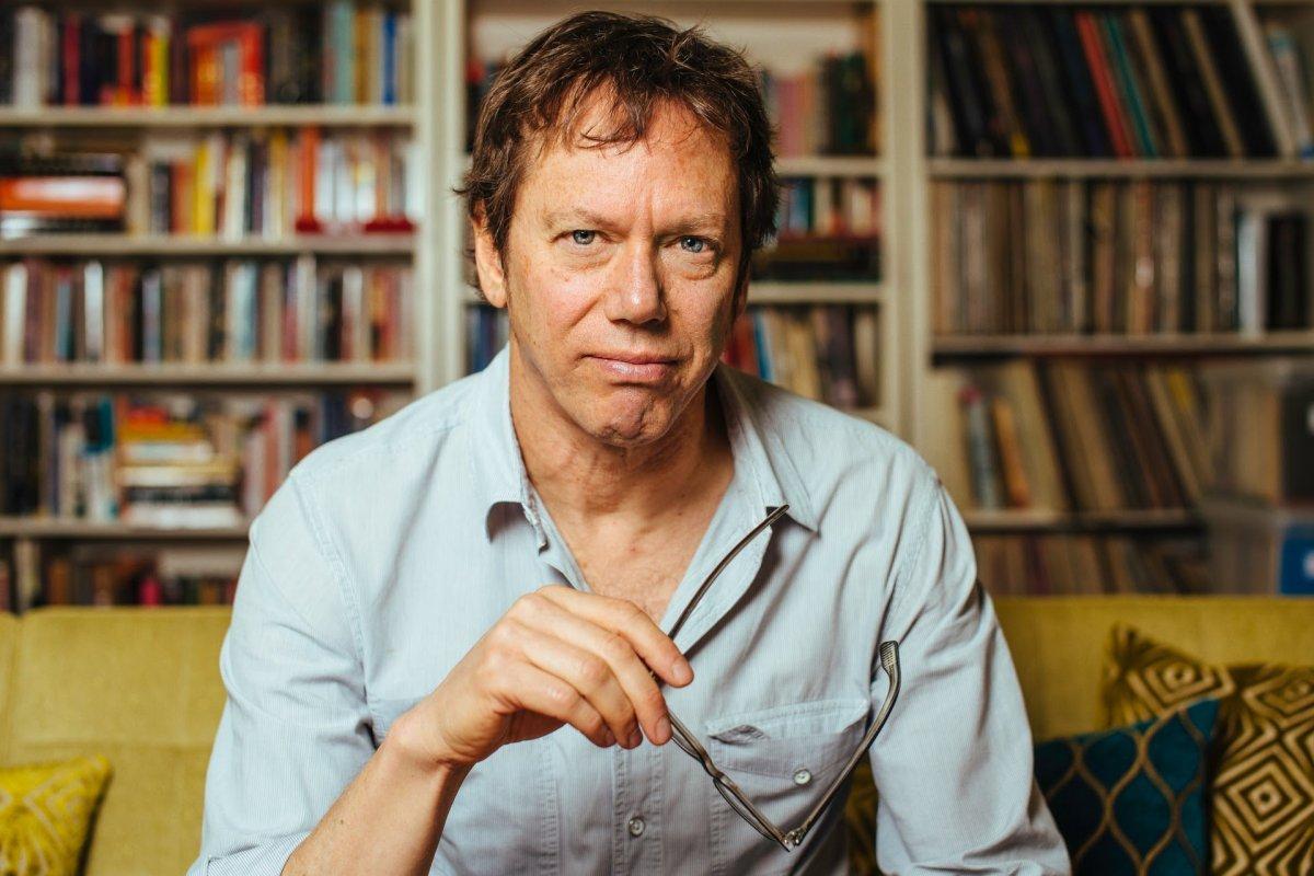 Robert Greene'den esrarlı bir kılavuz: Her Güne Bir Yasa