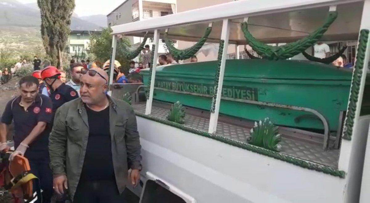 Hatay'da define ararken göçükte kalan 1 kişi kurtarılamadı