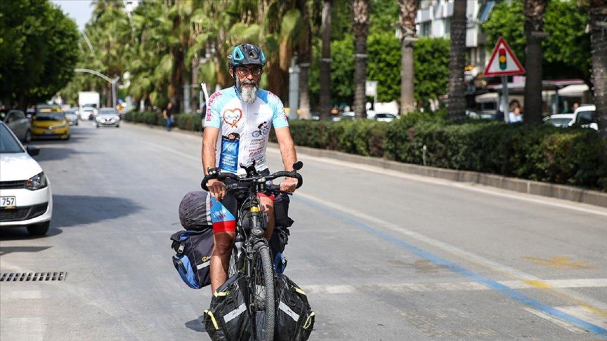 Adana'da kök hücre bağışına dikkati çekmek için 7 bin kilometre pedal çevirdi