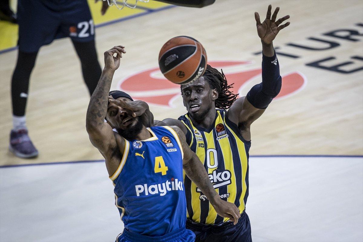 Fenerbahçe EuroLeague'de ikinci galibiyetini aldı
