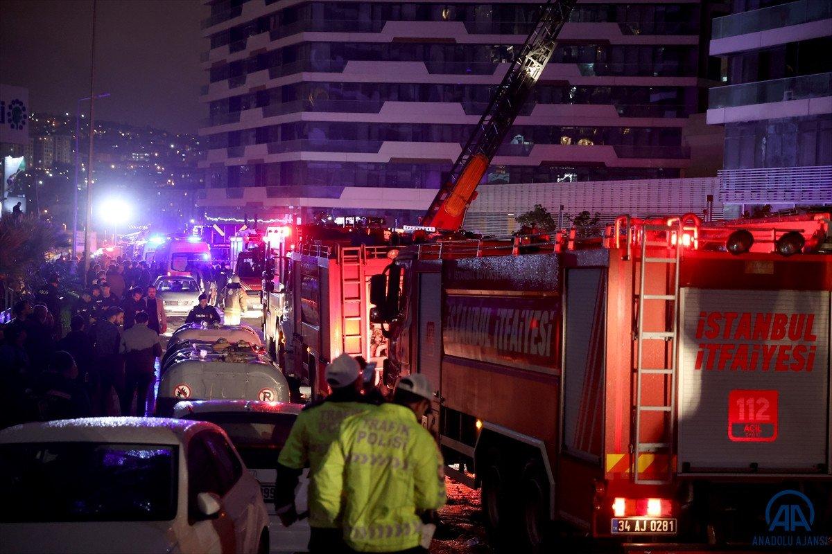 Kadıköy'deki bir rezidansta yangın çıktı