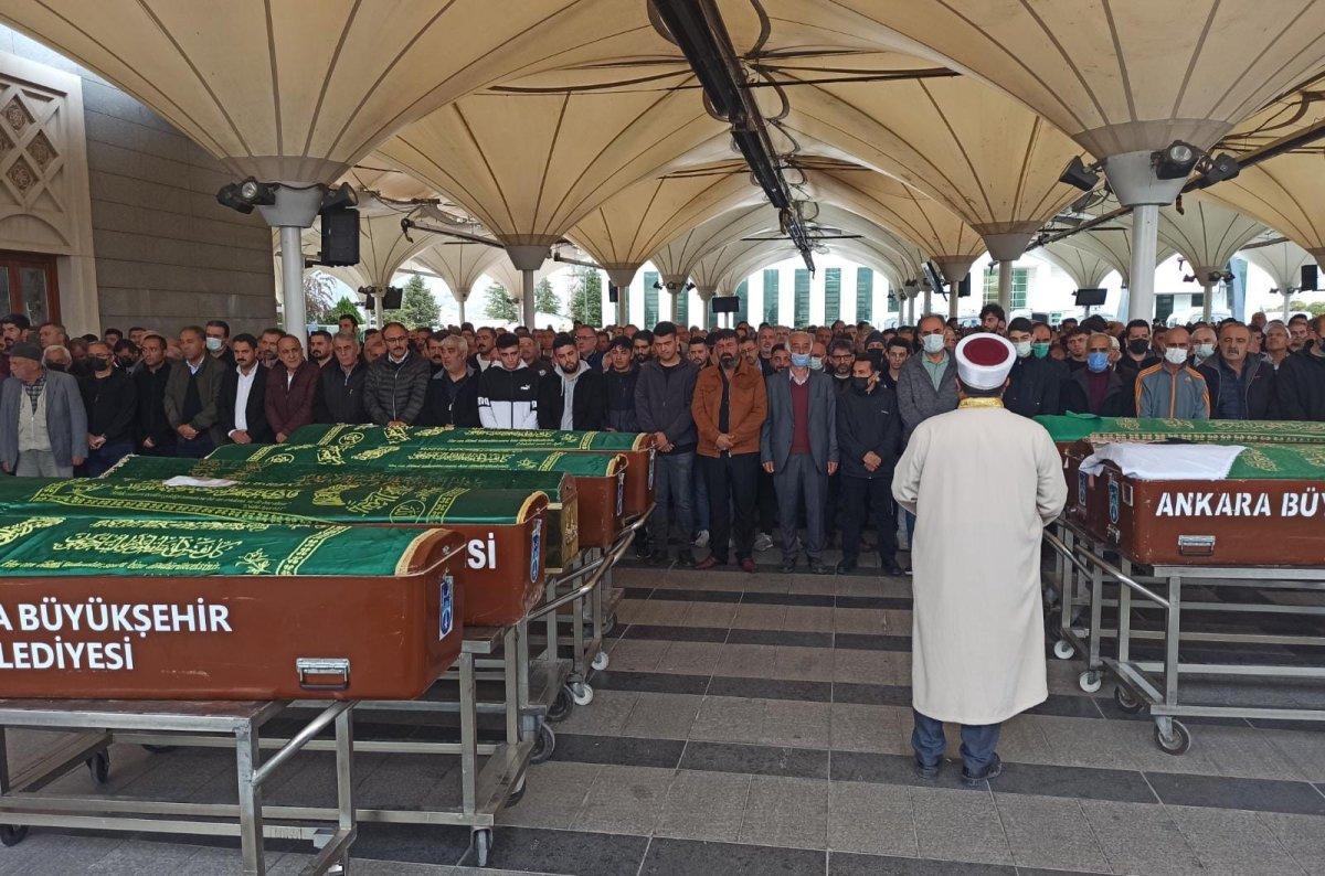 Ankara'da HDP'li vekillerin karıştığı kazada ölen taksici defnedildi