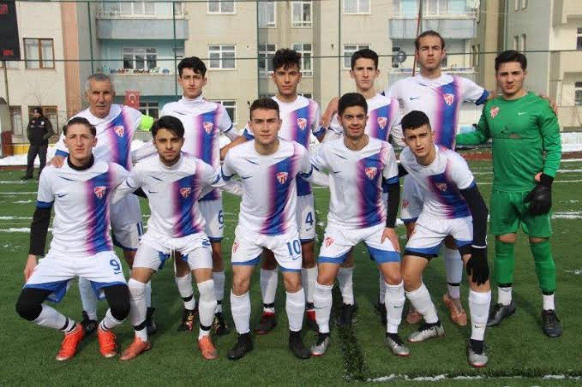 Şerif Kunt: Futbol oynayan en yaşlı oyuncu unvanı için çalışıyorum