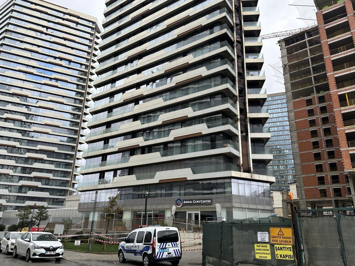 Kadıköy’de yanan rezidansta oluşan hasar gün aydınlanınca ortaya çıktı