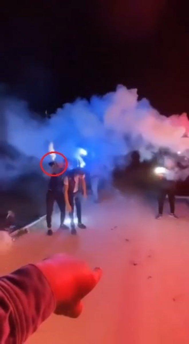 Bursa'da silahlı asker konvoyu trafiği tehlikeye attı