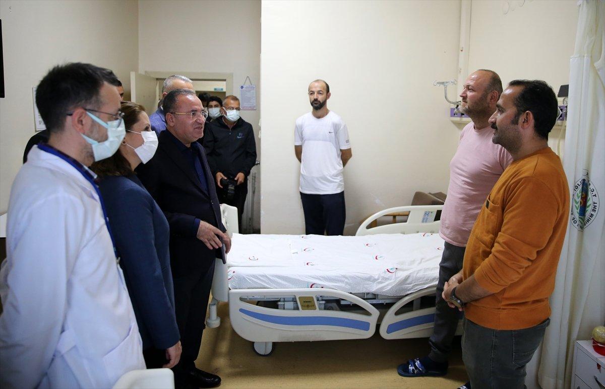 Bekir Bozdağ'dan yaralı madencilere ziyaret