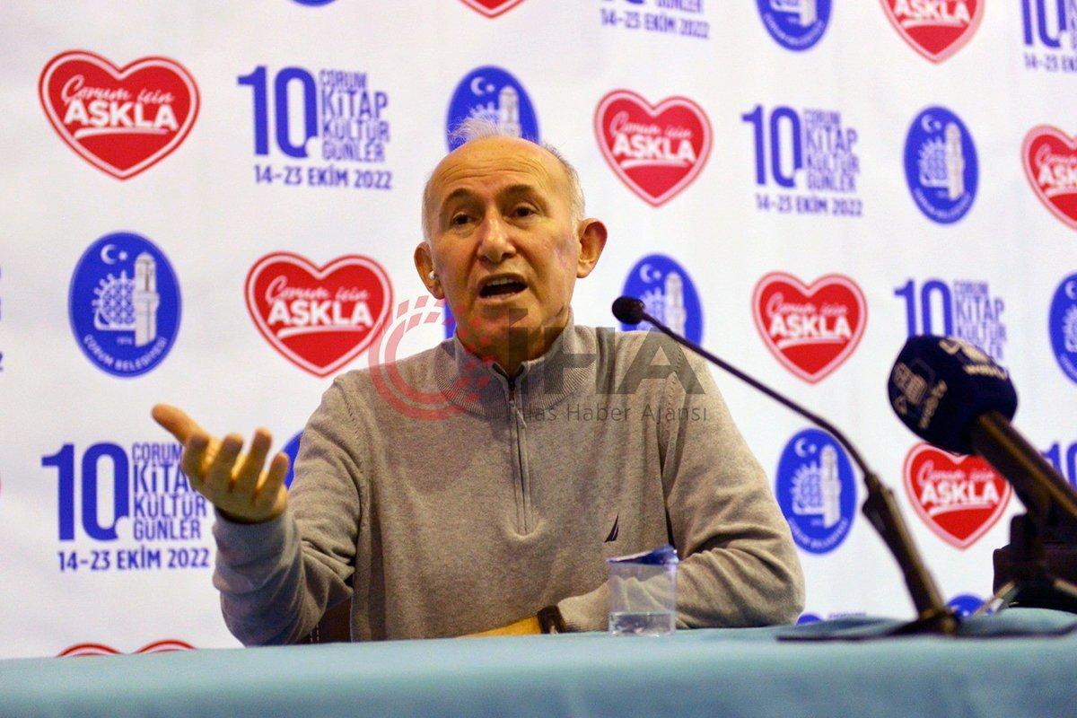 Tarihçi Ahmet Şimşirgil: Dünyanın en iyi dil bilen milletinin dilini yok ettiler