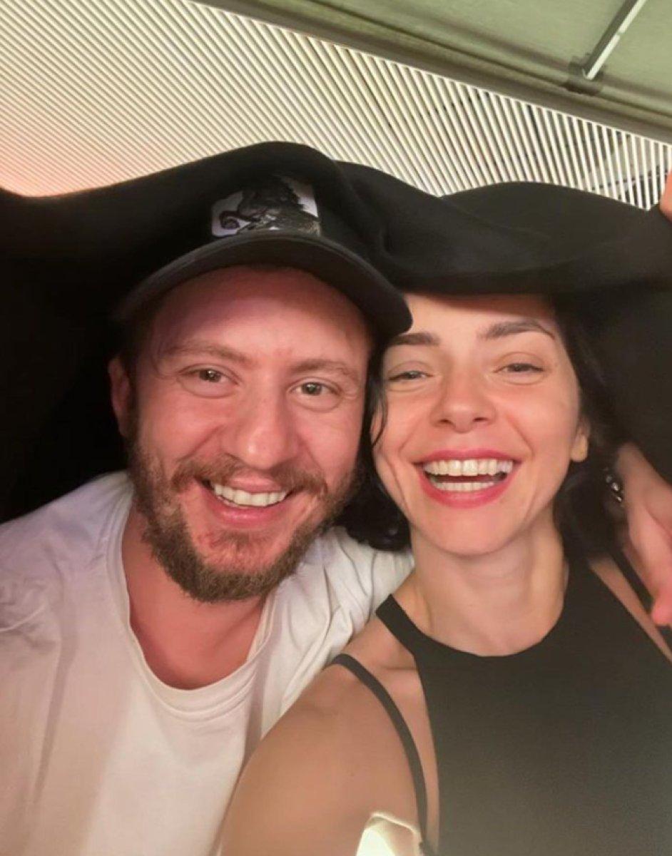 Merve Boluğur takipçisinin yaptığı yoruma sinirlendi