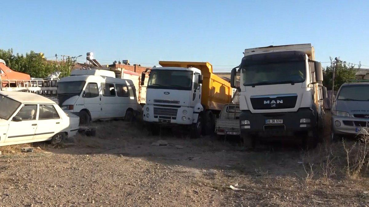 Elazığ’daki yediemin otoparkı araç mezarlığına döndü