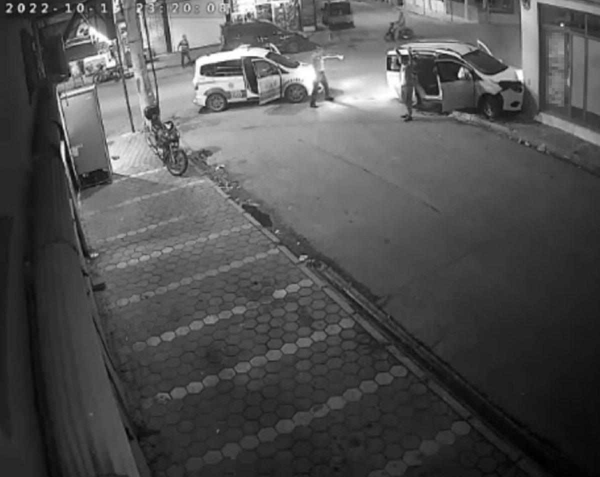 Adana'da polisten kaçan şahıslar kaza yaparak durdu