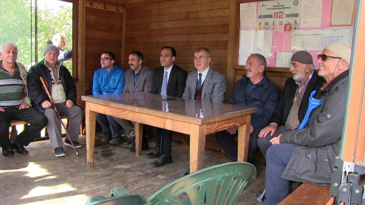 Artvin'de kokarca böceği istilası
