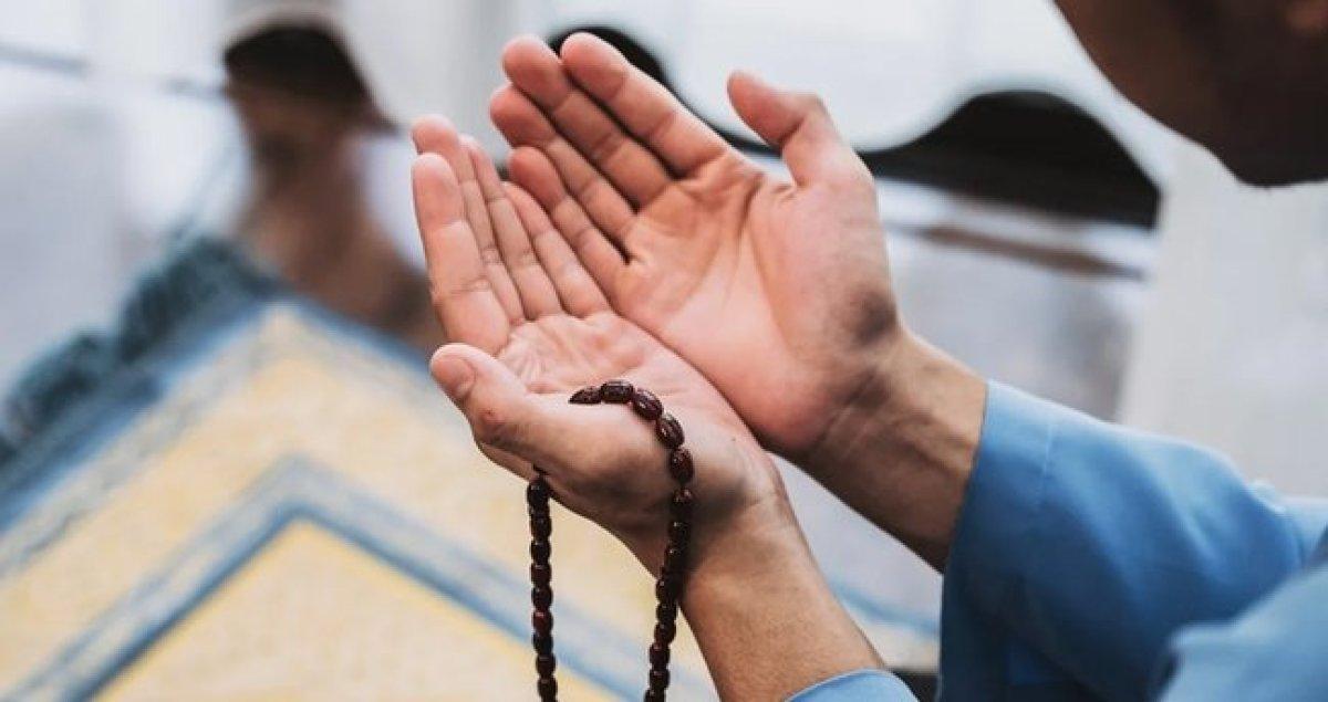 Günlük okunacak dualar ve zikirler nelerdir? Günlük okunacak dua ve zikirlerin faziletleri!