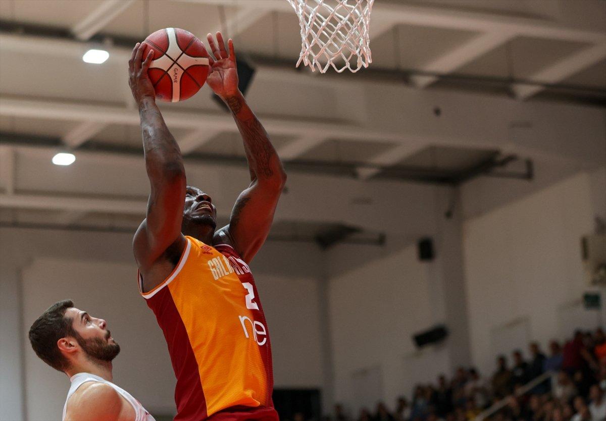 Galatasaray, Aliağa Petkimspor'u mağlup etti