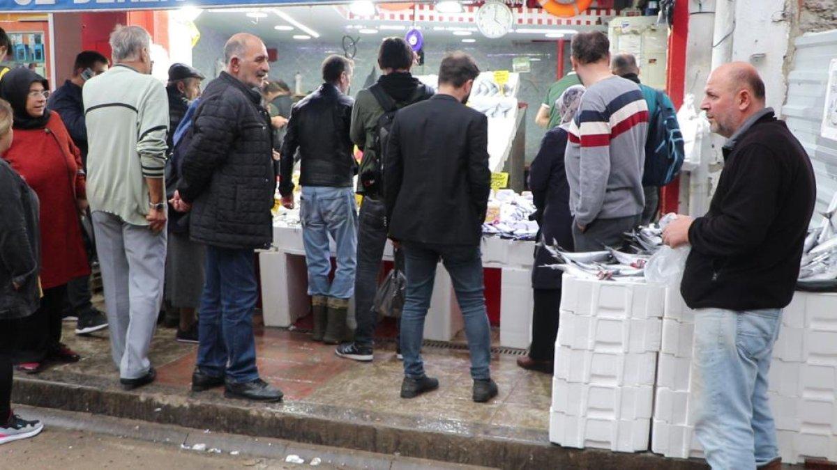 Samsunlu vatandaşlar palamutları stokluyor