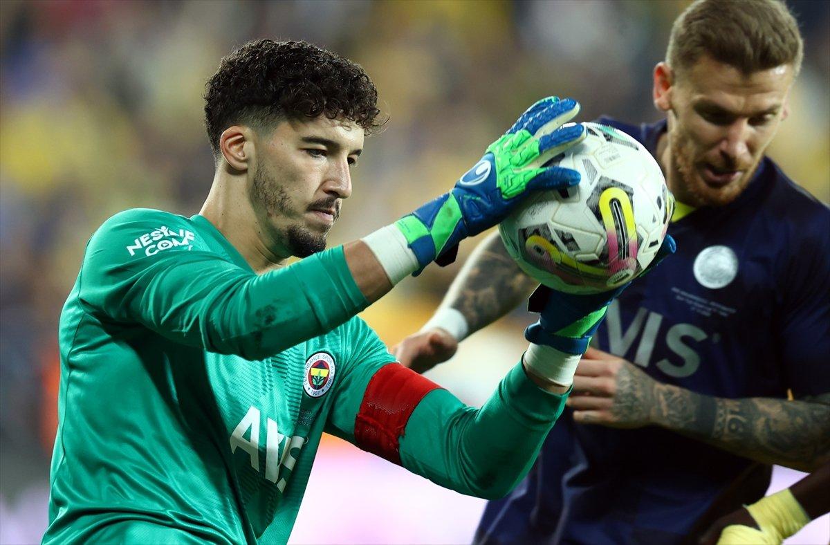 Altay Bayındır: Çok büyük isimler bile hatalar yapabiliyor