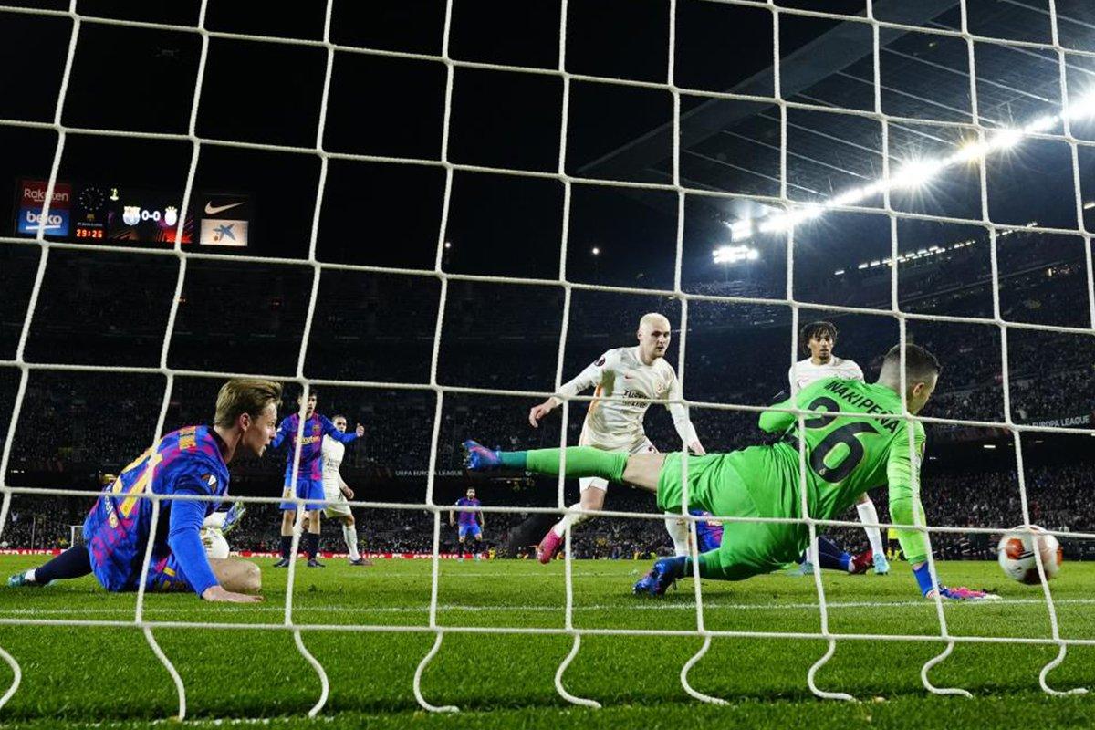 Barcelona, Inaki Pena'nın sözleşmesini uzatıyor