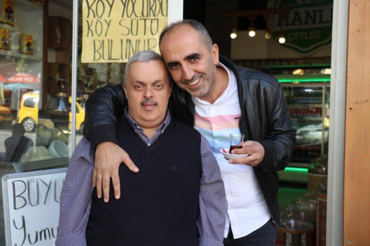 Malatyalı esnafın down sendromlu çaycısı