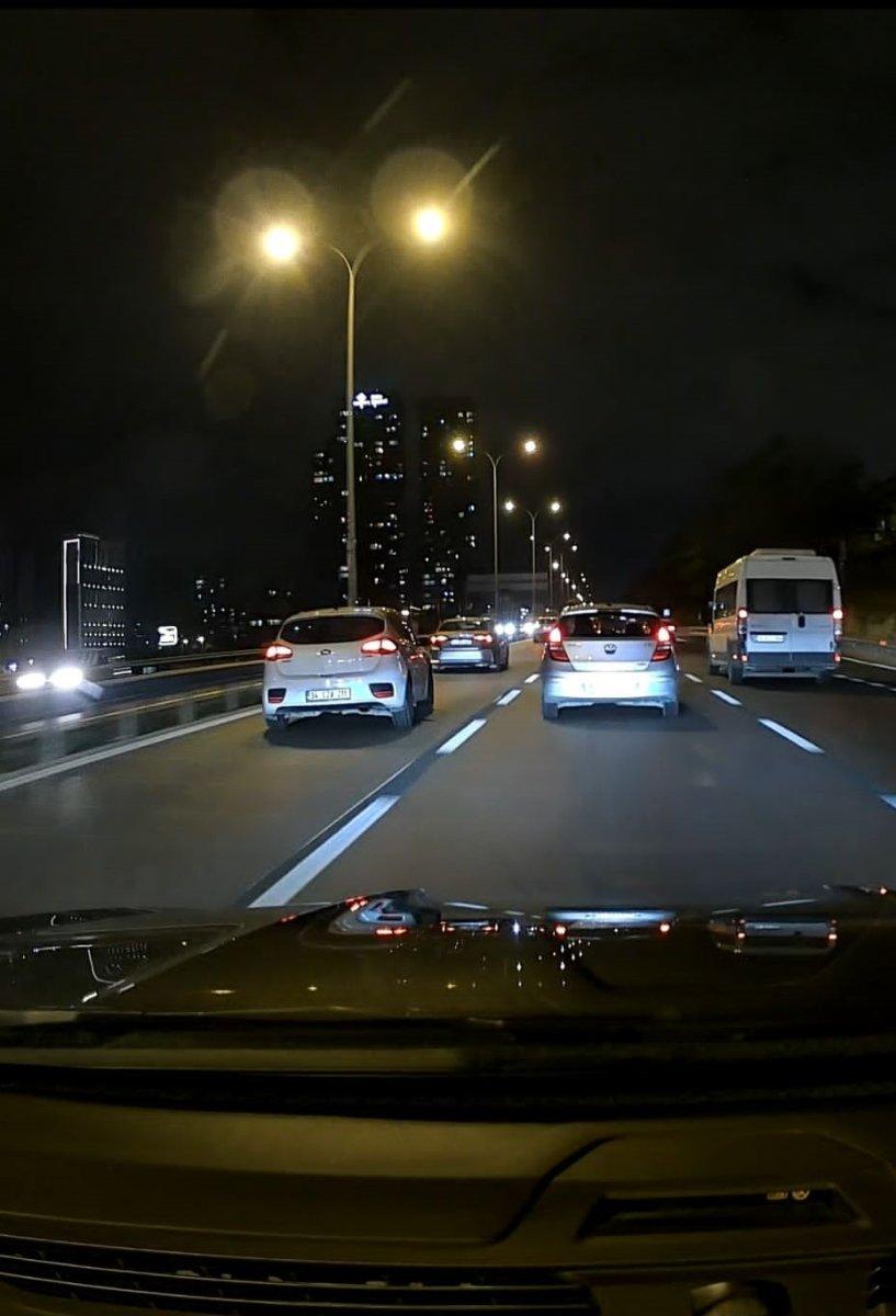 Kartal’da makas atan sürücü kamerada