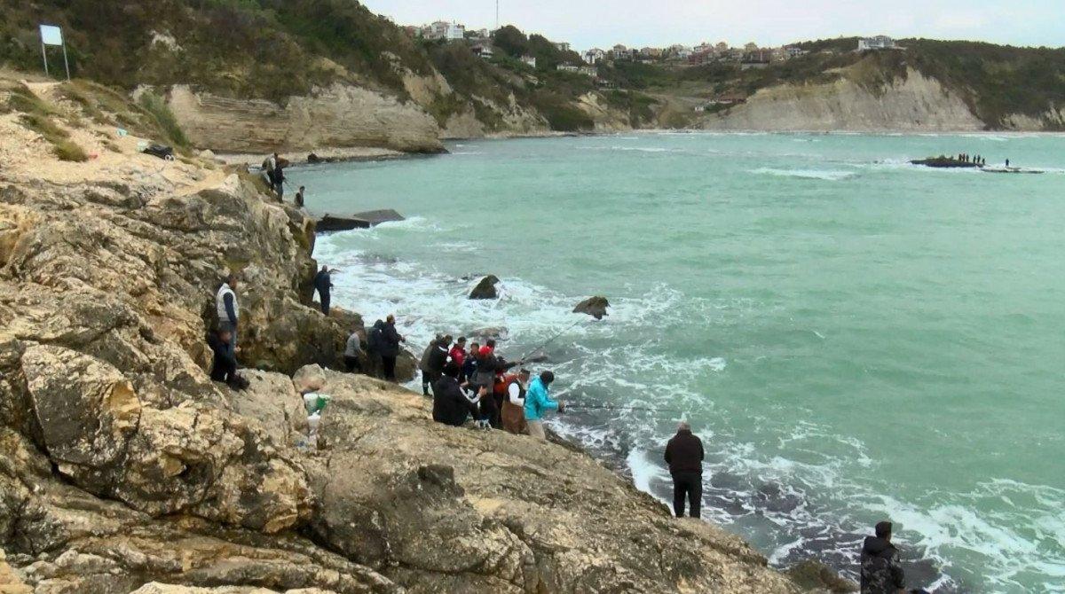 Arnavutköy'de balıkçılar canlarını hiçe saydı