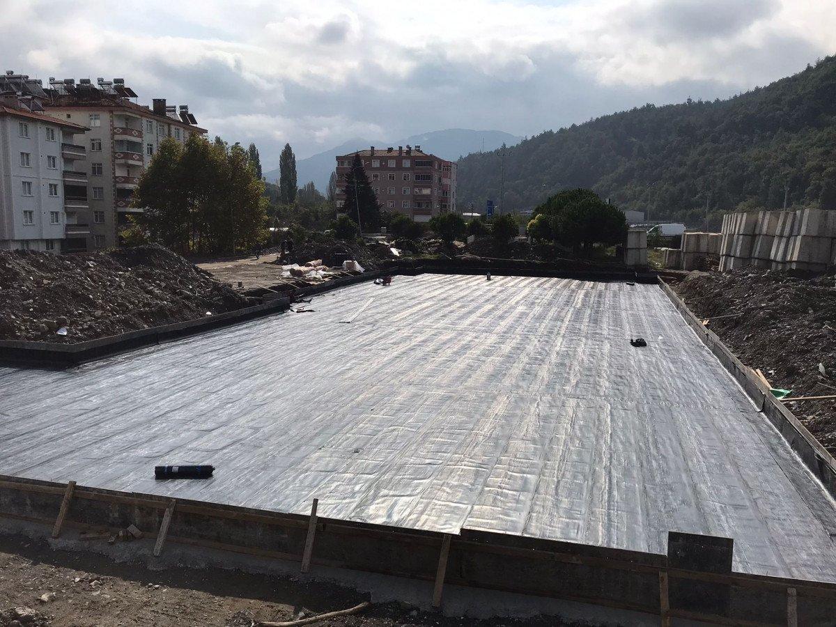 Kastamonu'da taşan Ezine Çayı kenarındaki okul projesine tepki