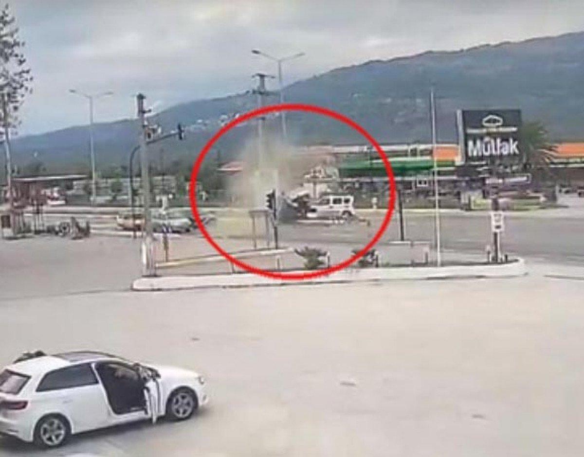 Balıkesir'de kazada yaralanan polis memuru 11 gün sonra şehit oldu