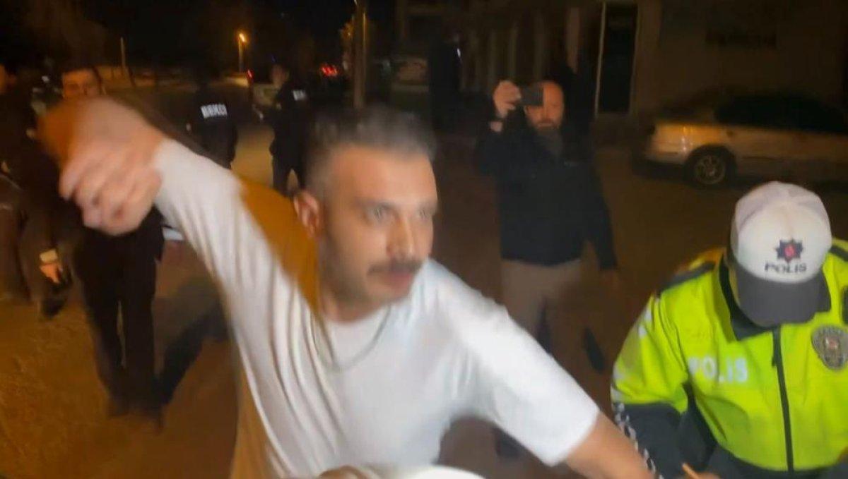 Aksaray'da alkollü sürücü ceza alacağını anlayınca basın mensuplarına saldırdı