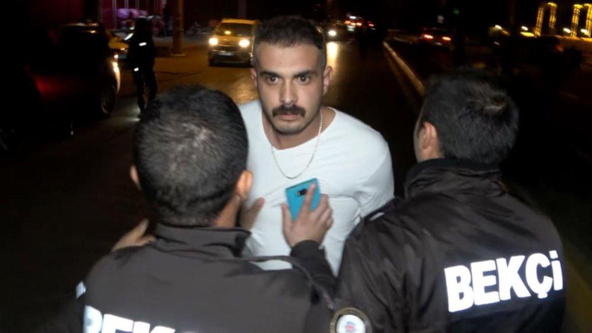 Aksaray'da alkollü sürücü ceza alacağını anlayınca basın mensuplarına saldırdı