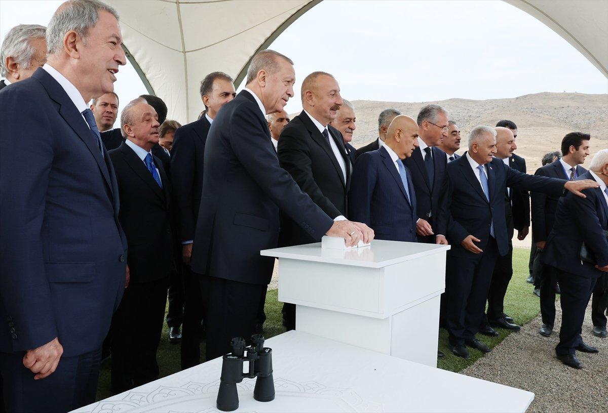 Cumhurbaşkanı Erdoğan, Kumlak Tren İstasyonu temel atma törenine katıldı